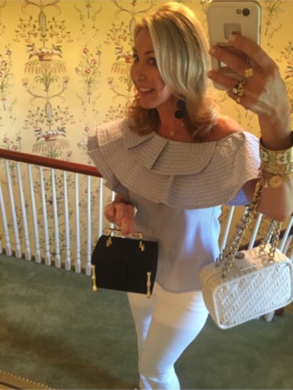 Women’s white wicker vintage purse handbag